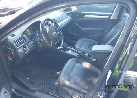 2015 Volkswagen Passat 1.8T Limited Edition from USA, damaged, VIN 1VWAT7A34FC114908